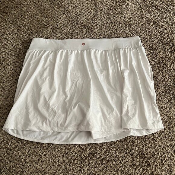 Plus Size LIVI Quiet Luxury Wicking Tennis Skort - Picture 4 of 7